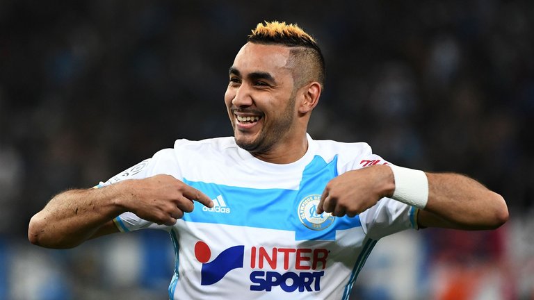 皇马头号药罐子又倒下！拉伤大腿+2年出场率仅32% 10个后卫伤6个（皇马再遭伤病重创：大腿拉伤致近两年出场率仅32%，10名后卫已伤6人）