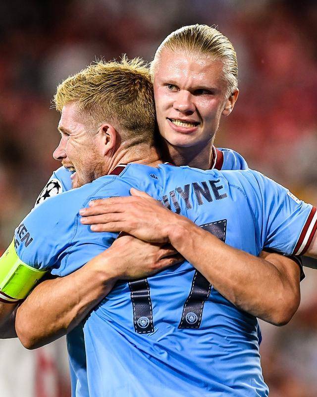 乔治娜：等C罗求婚等了十年，这枚订婚戒指是最起码的礼物（乔治娜直言：等C罗求婚整整十年，这枚订婚戒指不过是最基本的诚意）