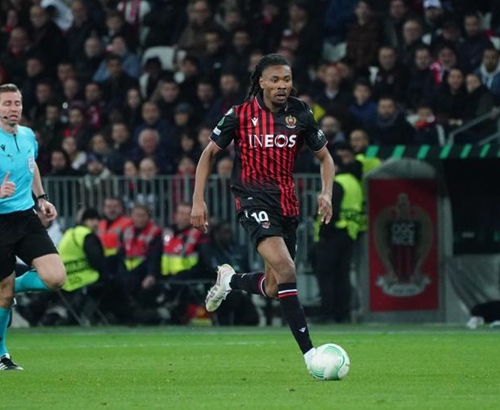 二象性，海港去年进96球刷中超纪录，今年丢44球刷冠军队纪录（海港两面性：去年96球破中超进球纪录，今年44个失球创冠军队新高）