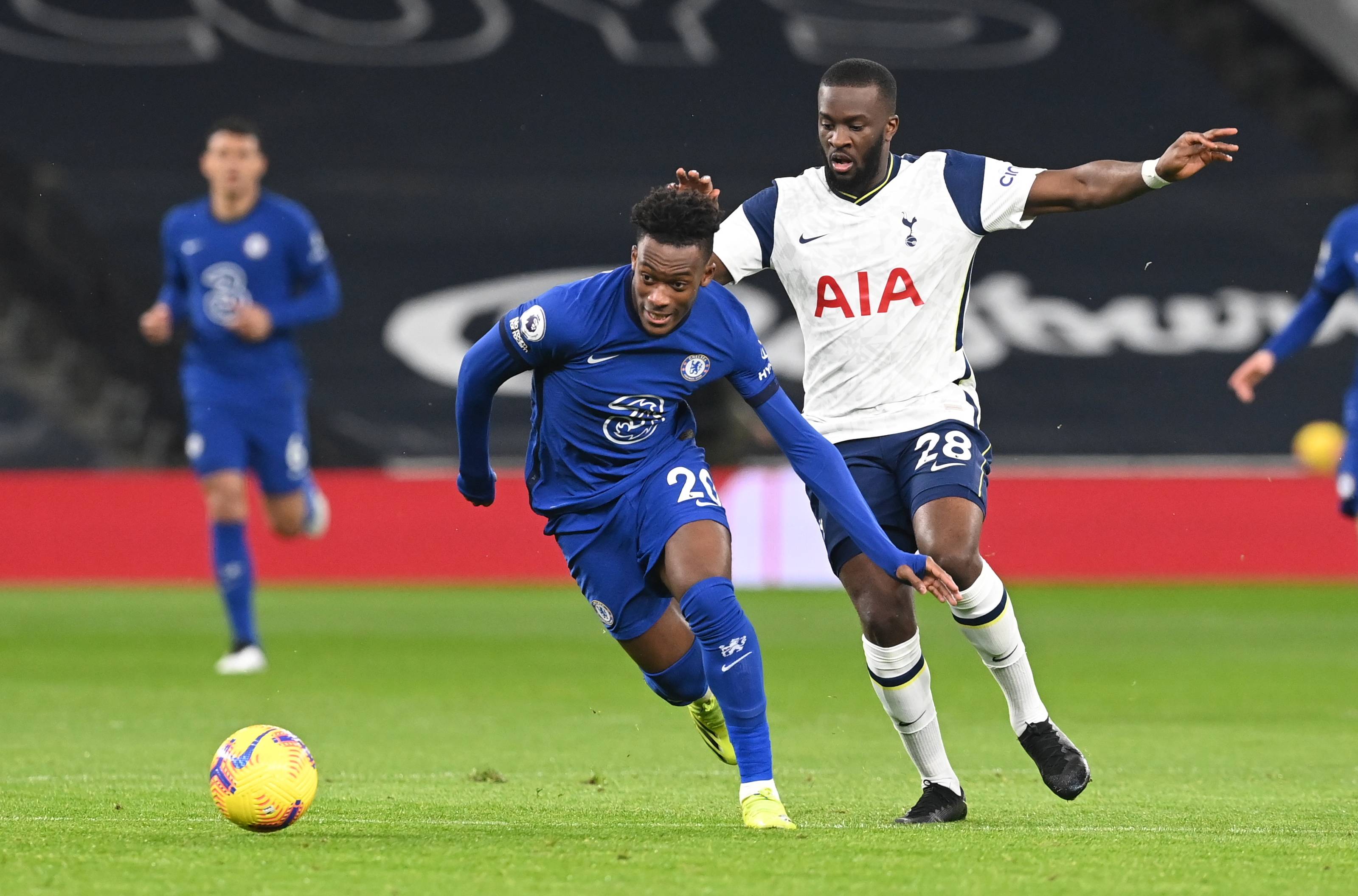 官方：德国名哨兹瓦耶将执法欧冠第6轮国米vs利物浦（官宣：德国名裁兹瓦耶将吹罚欧冠第6轮国米对利物浦之战）