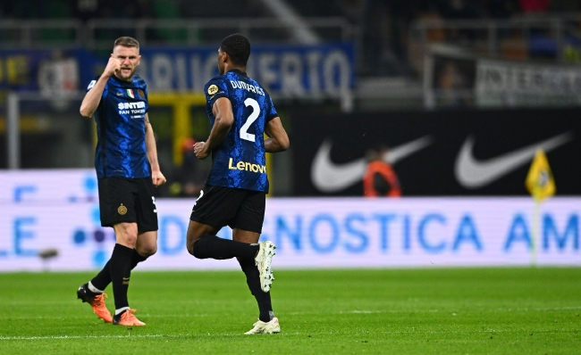 阿斯：塞尔塔愿与马科斯-阿隆索续约，球员尚未做出最终决定（阿斯报道：塞尔塔愿续约马科斯·阿隆索，但球员去留尚未定论）