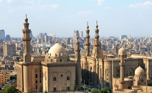 蓝军枪手 天王山之前 先在欧冠褪一层皮吧（天王山前，蓝军与枪手先在欧冠受一场硬仗洗礼）