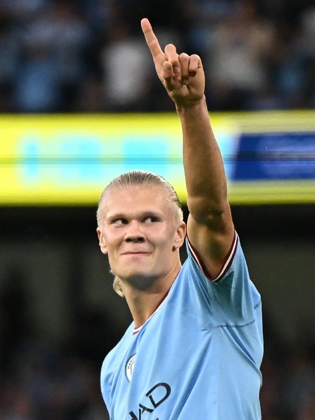 意甲劲旅末分钟遭绝杀，主帅怒斥裁判（意甲强队补时遭绝杀，主帅怒批裁判）