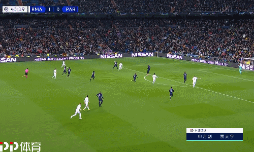 太阳报：女演员悉尼妹恢复单身后收到了大量英超球星的私信